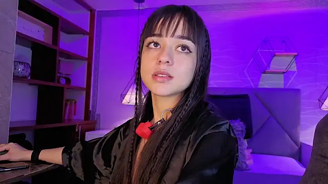 tifanywollf online show from March 26, 5:24 am