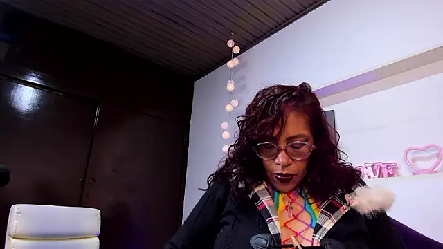 Mariia Paulaa online show from March 28, 4:56 am