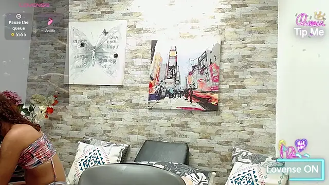 liliiangomez  online show from March 28, 7:57 pm