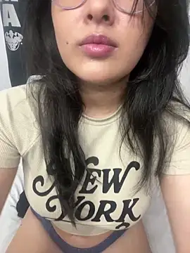 Snapshot of LinaEvansonn chatting on March 28, 6:40 pm LinaEvansonn online show from March 28, 6:40 pm