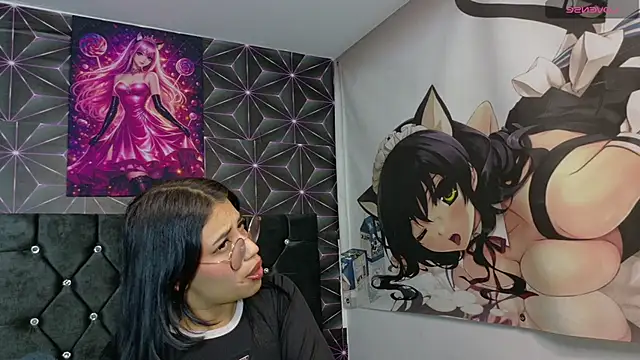 Snapshot of AryahMoonn chatting on March 26, 3:12 am AryahMoonn online show from March 26, 3:12 am