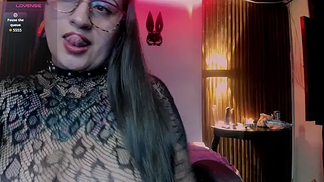 Violett 8 online show from June 6, 1:32 am