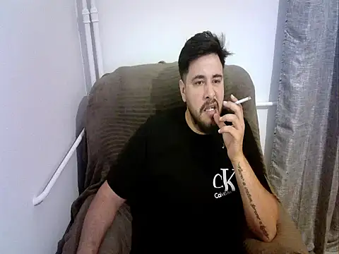 Snapshot of Gianiboy99 chatting on June 4, 2:06 am Gianiboy99 online show from June 4, 2:06 am