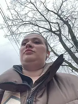 Snapshot of Taya_lips chatting on March 27, 7:36 am Taya lips online show from March 27, 7:36 am