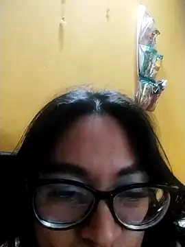Snapshot of LatinSquirtBaby chatting on May 17, 8:16 pm LatinSquirtBaby online show from May 17, 8:16 pm