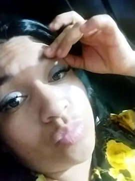 Snapshot of LatinSquirtBaby chatting on May 18, 1:17 pm LatinSquirtBaby online show from May 18, 1:17 pm