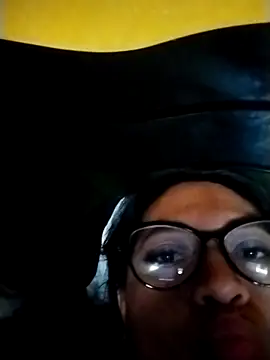 Snapshot of LatinSquirtBaby chatting on May 21, 7:43 pm LatinSquirtBaby online show from May 21, 7:43 pm