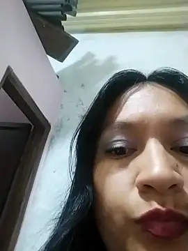 Snapshot of LatinSquirtBaby chatting on May 23, 2:32 pm LatinSquirtBaby online show from May 23, 2:32 pm