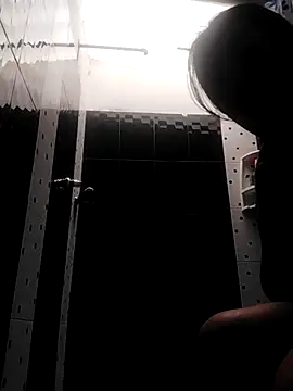 Snapshot of LatinSquirtBaby chatting on May 29, 7:23 pm LatinSquirtBaby online show from May 29, 7:23 pm