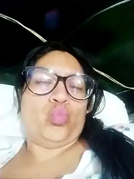 Snapshot of LatinSquirtBaby chatting on June 8, 1:55 pm LatinSquirtBaby online show from June 8, 1:55 pm