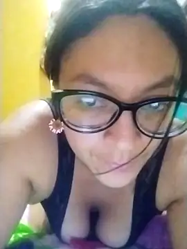Snapshot of LatinSquirtBaby chatting on June 11, 12:32 am LatinSquirtBaby online show from June 11, 12:32 am