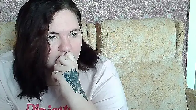 Snapshot of AmirahLaveyQ chatting on March 27, 8:26 am AmirahLaveyQ online show from March 27, 8:26 am