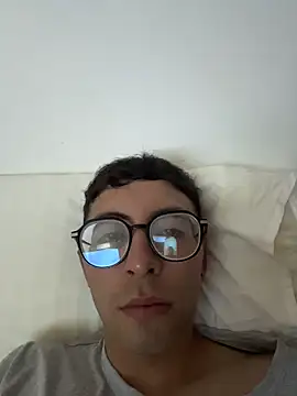 Snapshot of LeonBlazze chatting on March 25, 11:49 am LeonBlazze online show from March 25, 11:49 am