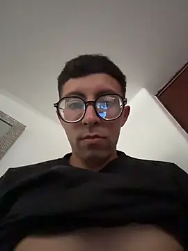 Snapshot of LeonBlazze chatting on March 26, 1:49 pm LeonBlazze online show from March 26, 1:49 pm