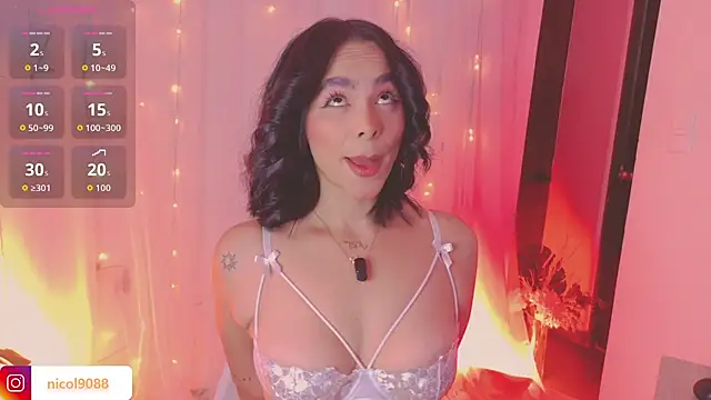 Snapshot of ImLeana_XXX chatting on March 17, 7:06 pm ImLeana XXX online show from March 17, 7:06 pm