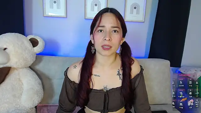 Snapshot of Venus_Red_69 chatting on March 20, 9:19 pm Venus Red 69 online show from March 20, 9:19 pm