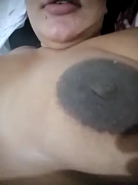 agatasafadaa online show from March 28, 5:51 am