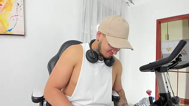 Snapshot of AndresXm_ chatting on March 20, 2:27 am AndresXm online show from March 20, 2:27 am