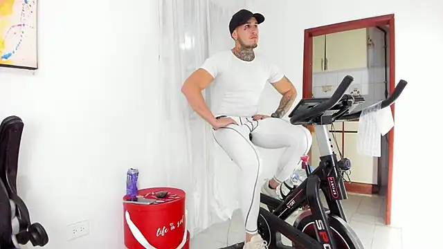 Snapshot of AndresXm_ chatting on March 21, 12:37 am AndresXm online show from March 21, 12:37 am