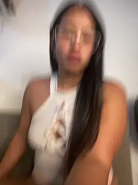 Snapshot of lucirganaxxx chatting on March 27, 4:18 am lucirganaxxx online show from March 27, 4:18 am