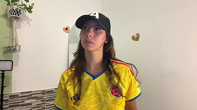 Julieta Jol online show from July 7, 1:37 pm