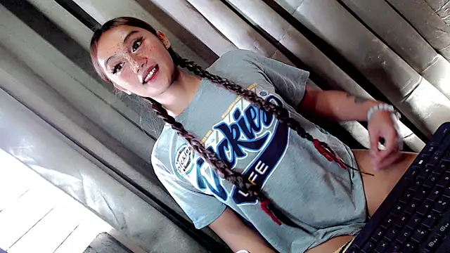 Jessicasfantasy online show from March 23, 11:42 pm