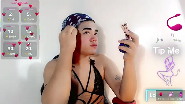 Snapshot of Alice_Yermanotta chatting on March 18, 3:20 am Alice Yermanotta online show from March 18, 3:20 am