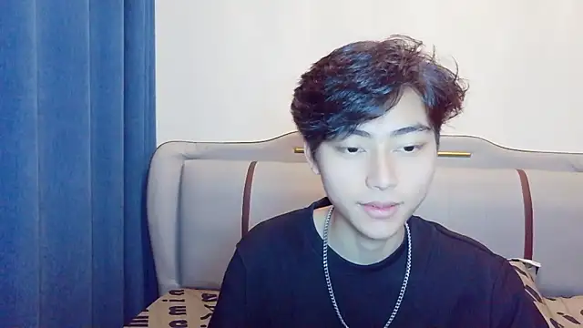 Snapshot of XX-XIUXIU chatting on March 18, 12:52 pm XX-XIUXIU online show from March 18, 12:52 pm