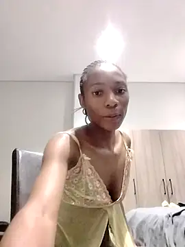 Snapshot of Slenderbae99 chatting on March 28, 8:41 pm Slenderbae99 online show from March 28, 8:41 pm