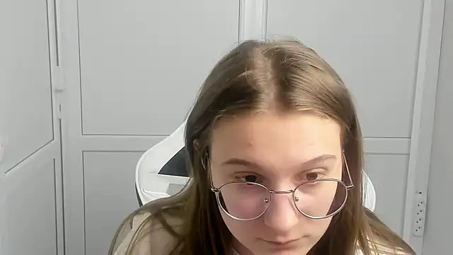 Snapshot of Mia_kristal chatting on March 19, 8:51 am Mia kristal online show from March 19, 8:51 am