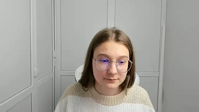 Snapshot of Mia_kristal chatting on March 21, 8:30 am Mia kristal online show from March 21, 8:30 am