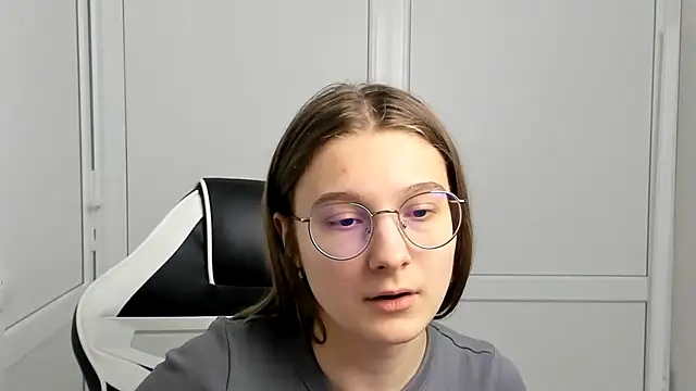 Snapshot of Mia_kristal chatting on March 22, 7:56 am Mia kristal online show from March 22, 7:56 am