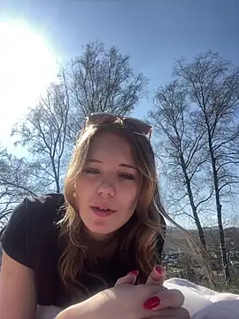 Snapshot of SophiaWestend chatting on March 22, 11:02 am SophiaWestend online show from March 22, 11:02 am