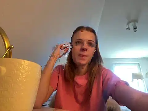 Snapshot of SophiaWestend chatting on April 4, 12:35 pm SophiaWestend online show from April 4, 12:35 pm