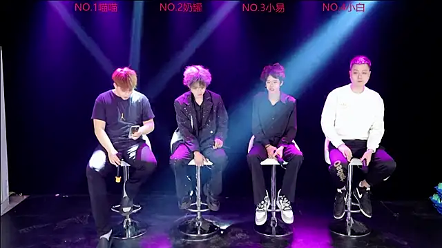 Snapshot of handsomeboy-002 chatting on March 26, 6:02 pm handsomeboy-002 online show from March 26, 6:02 pm