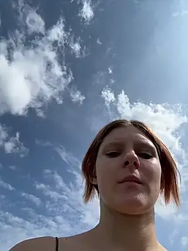 NinaParri online show from August 4, 7:44 am