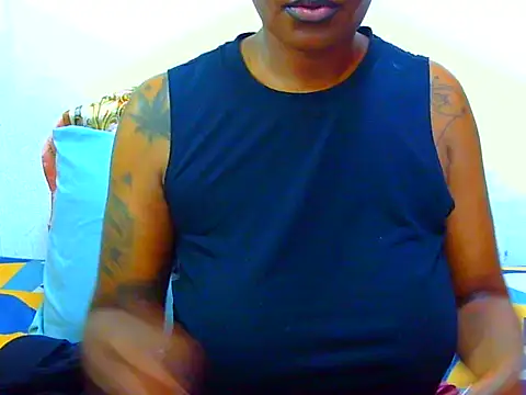 Tattooedgoddess33 online show from March 26, 5:18 pm