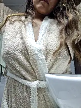 Snapshot of rafaella_stefano chatting on April 9, 3:06 pm rafaella stefano online show from April 9, 3:06 pm