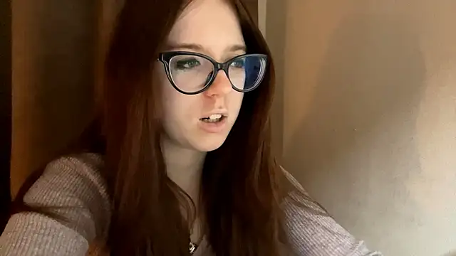 Snapshot of BellyupAlloy chatting on March 26, 6:24 pm BellyupAlloy online show from March 26, 6:24 pm