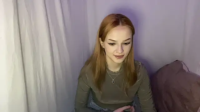 Snapshot of EvaKapnist chatting on May 2, 8:36 pm EvaKapnist online show from May 2, 8:36 pm