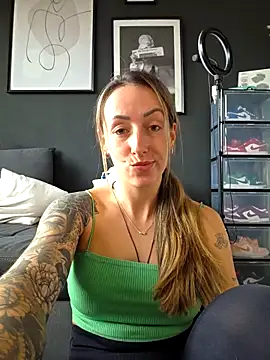 Snapshot of NicoleKaiser chatting on March 29, 3:01 pm NicoleKaiser online show from March 29, 3:01 pm