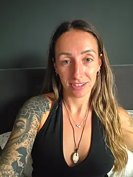 NicoleKaiser online show from May 27, 6:05 pm