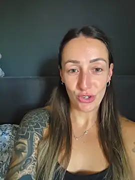 NicoleKaiser online show from June 13, 6:11 am