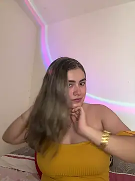 Snapshot of Mia_seduccion chatting on March 19, 6:56 pm Mia seduccion online show from March 19, 6:56 pm