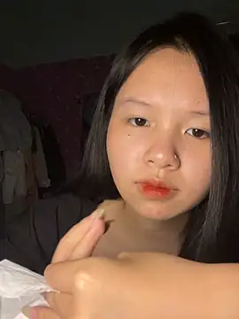 Snapshot of Link-mii chatting on March 25, 2:23 pm Link-mii online show from March 25, 2:23 pm