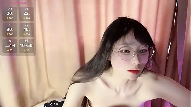 xinxinzii online show from June 2, 11:18 pm