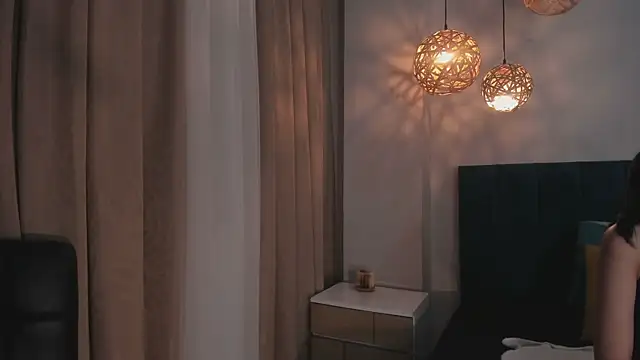 Snapshot of AnnieBlluee chatting on March 27, 11:43 am AnnieBlluee online show from March 27, 11:43 am