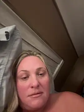 1SexyQueen online show from July 26, 5:59 am