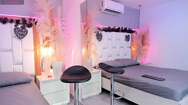 Snapshot of Rick_Dux chatting on March 26, 11:43 pm Rick Dux online show from March 26, 11:43 pm