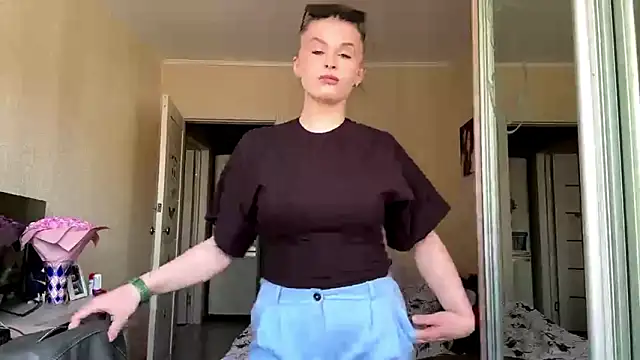 Snapshot of Elle_GrEat chatting on March 23, 7:12 am Elle GrEat online show from March 23, 7:12 am